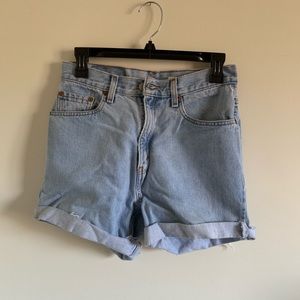 VINTAGE Levi’s jean shorts